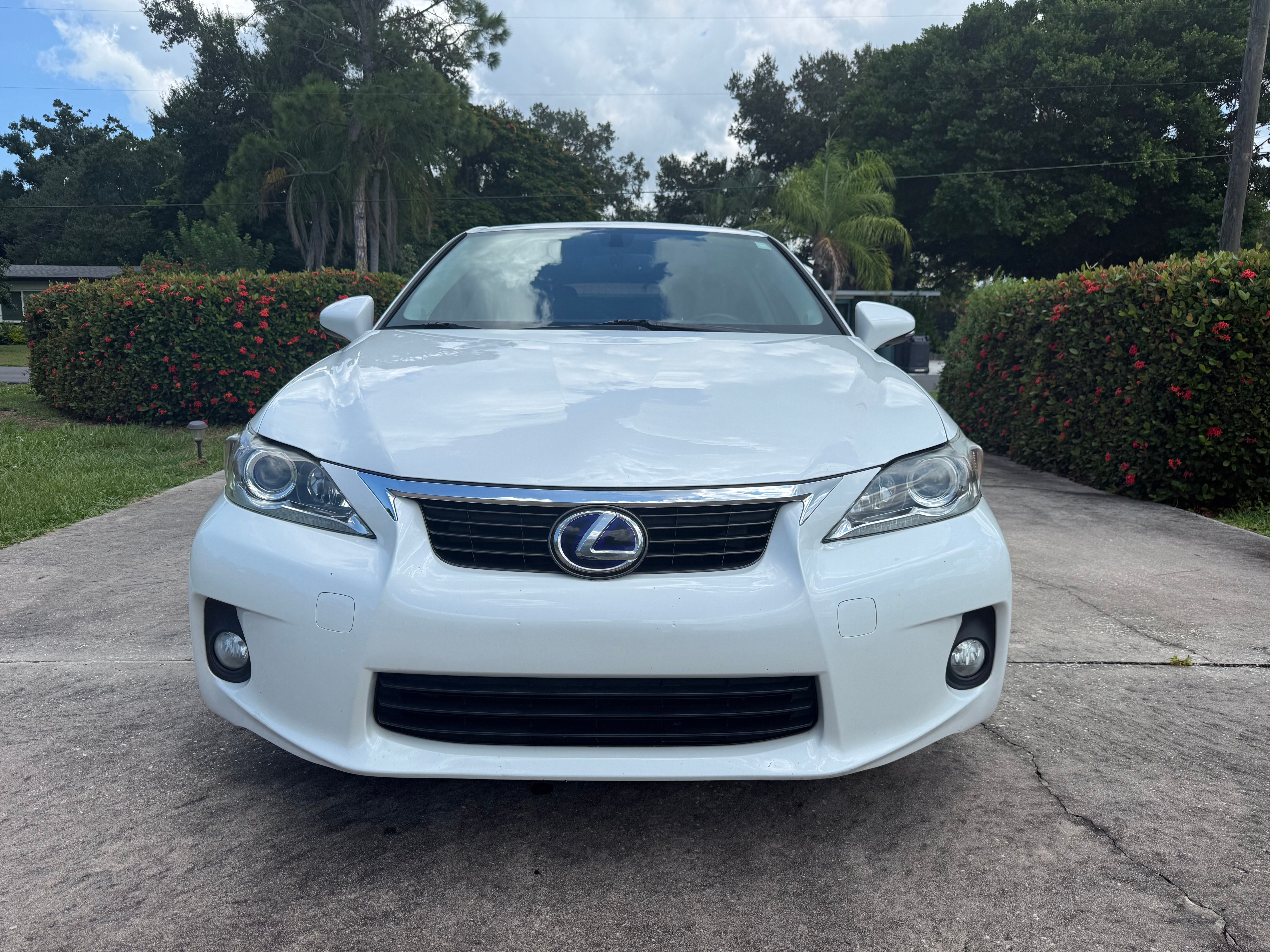Used 2013 Lexus CT 200h w/ Premium Pkg w/Backup Camera FWD image 8