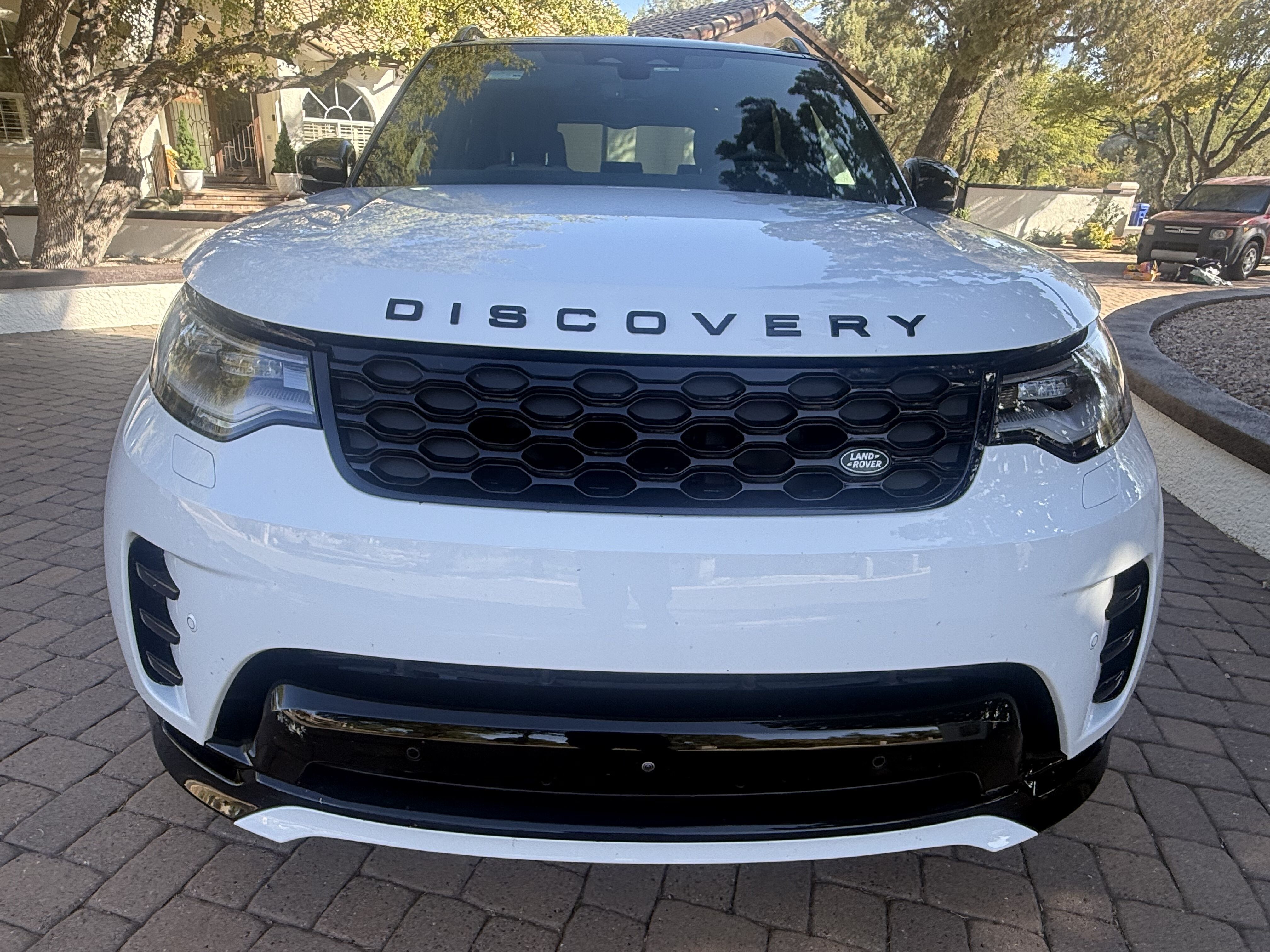 Used 2024 Land Rover Discovery Dynamic SE AWD/4WD image 20