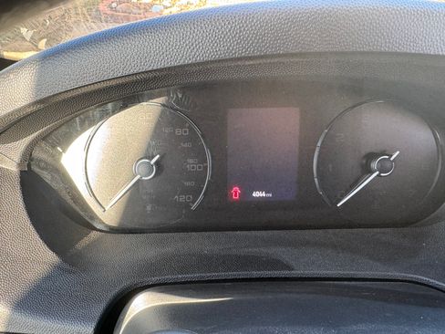 Used 2024 RAM ProMaster 2500 w/ Safety Group image 9