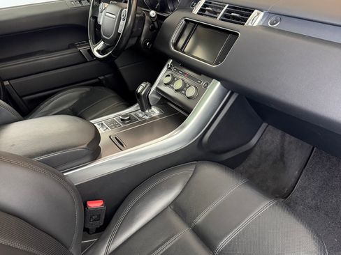 Used 2016 Land Rover Range Rover Sport SE image 5