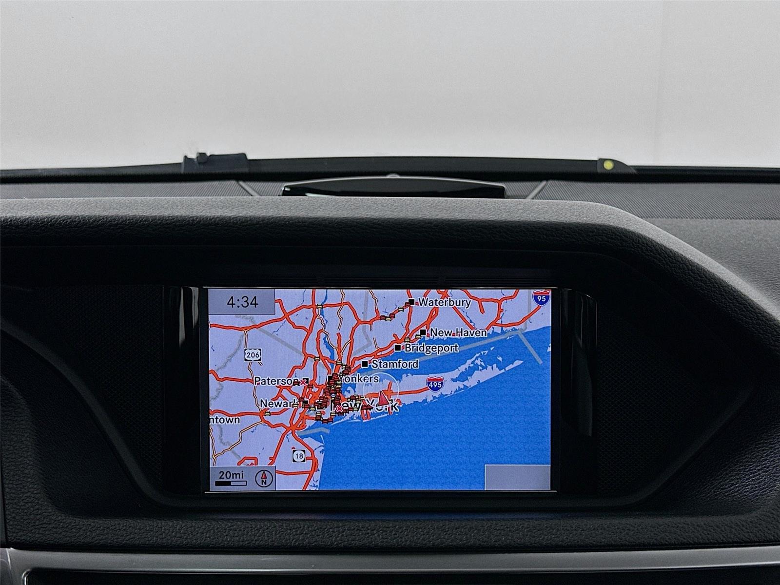 Used 2013 Mercedes-Benz E 350 4MATIC Sedan image 25
