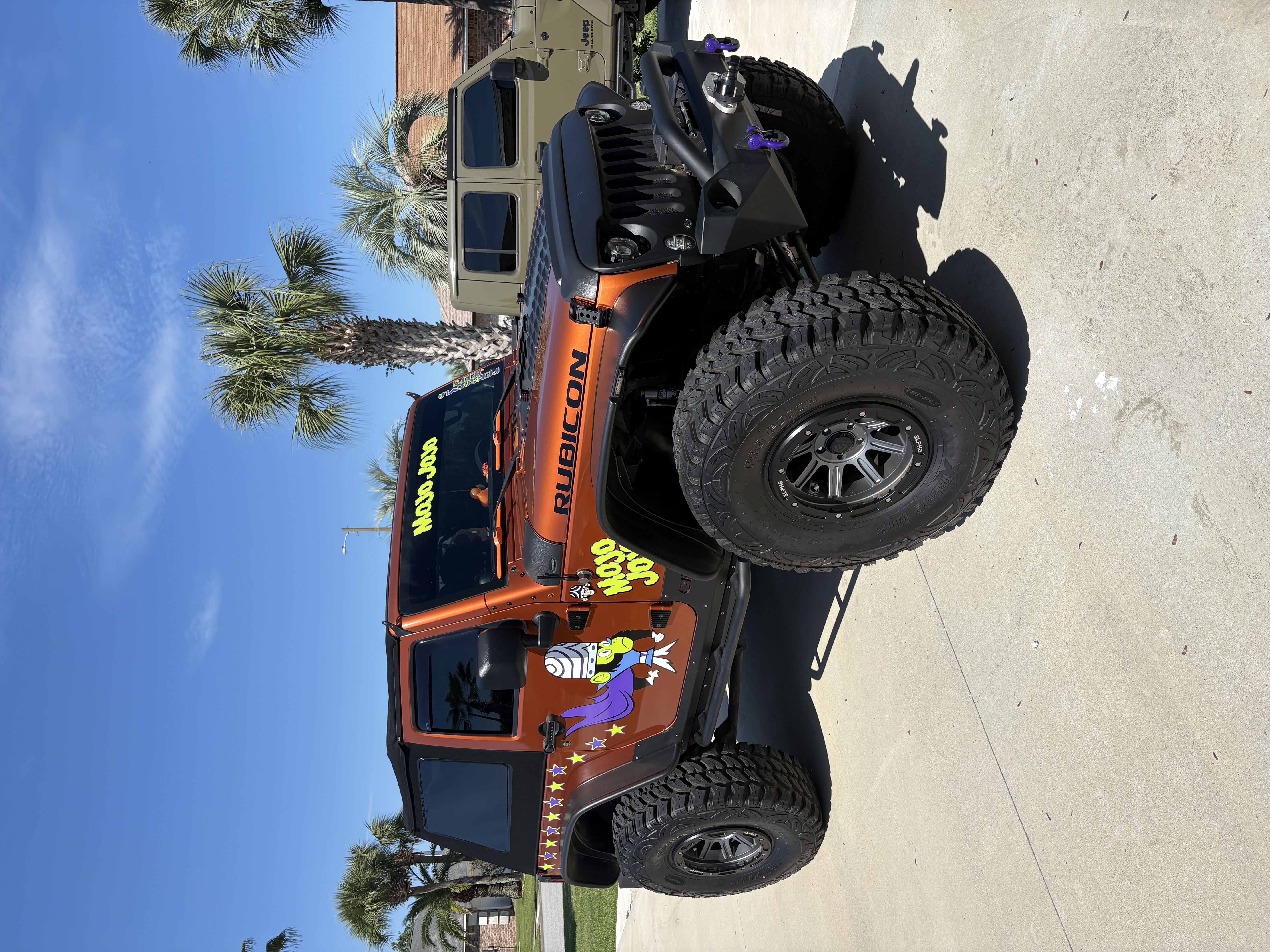 Used 2011 Jeep Wrangler Rubicon w/ Dual Top Group AWD/4WD image 2