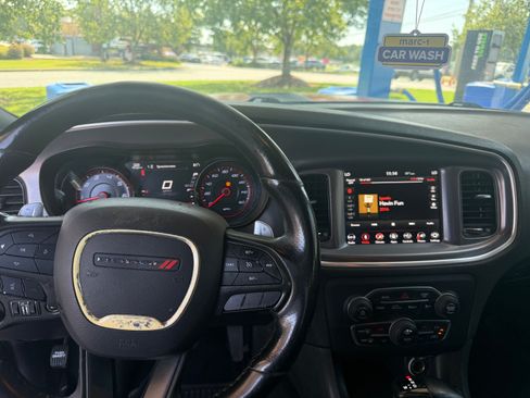Used 2019 Dodge Charger R/T w/ Driver Confidence Group RWD image 6