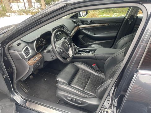 Used 2017 Nissan Maxima Platinum image 12