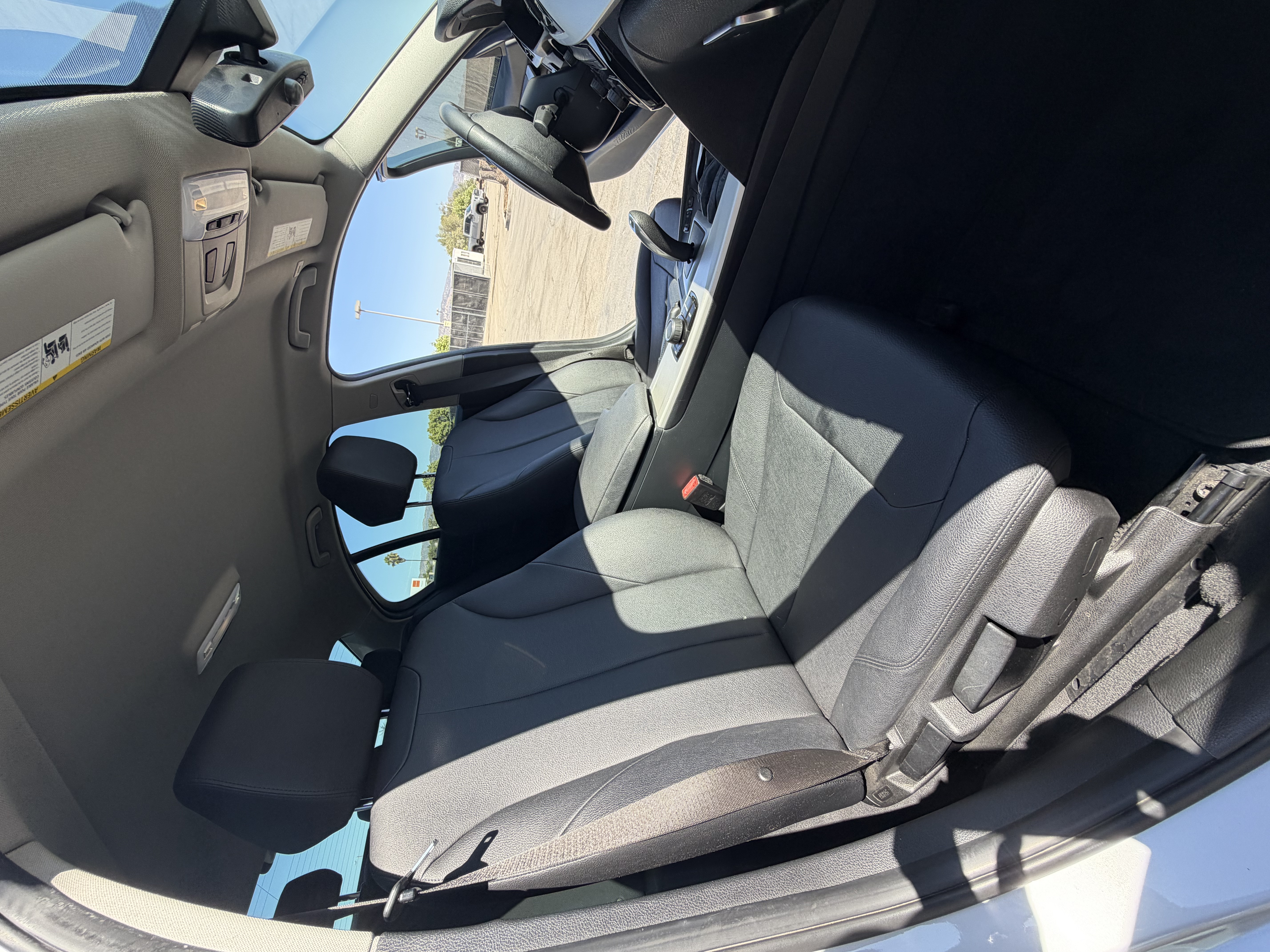 Used 2018 BMW 320i Sedan RWD image 15