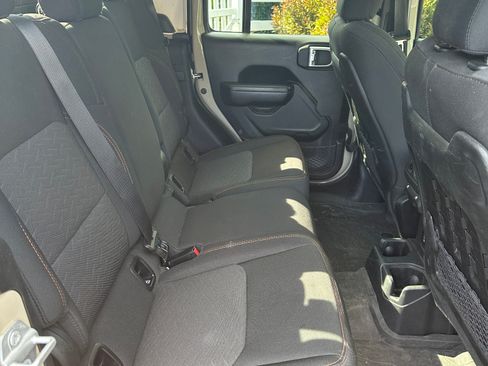 Used 2022 Jeep Gladiator Mojave w/ LED Lighting Group AWD/4WD image 13