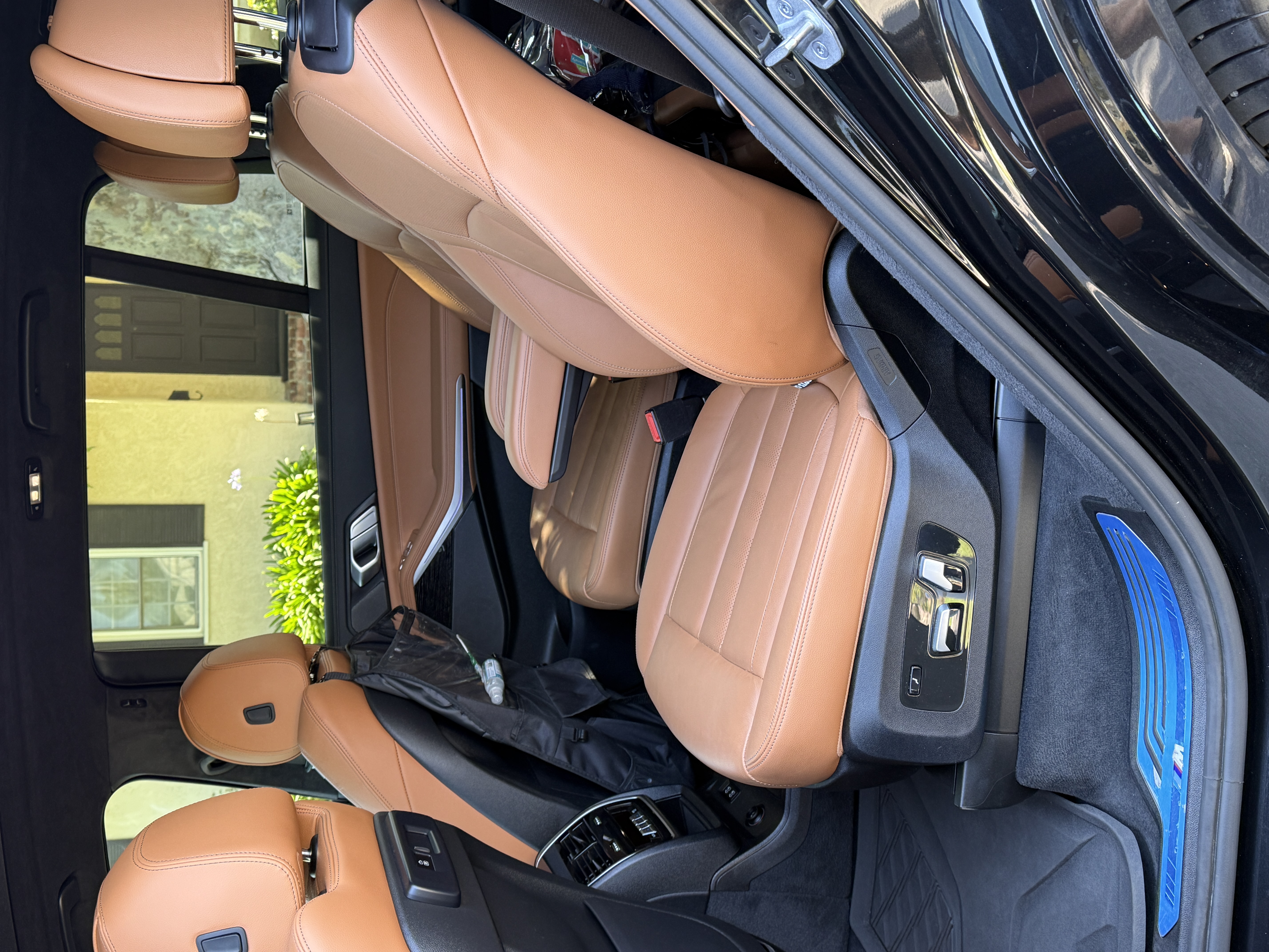 Used 2021 BMW X7 xDrive40i w/ M Sport Package AWD/4WD image 5