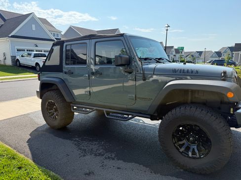 Used 2015 Jeep Wrangler Unlimited Sport AWD/4WD image 5