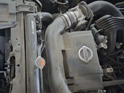 Used 2015 Nissan Frontier Desert Runner RWD image 9