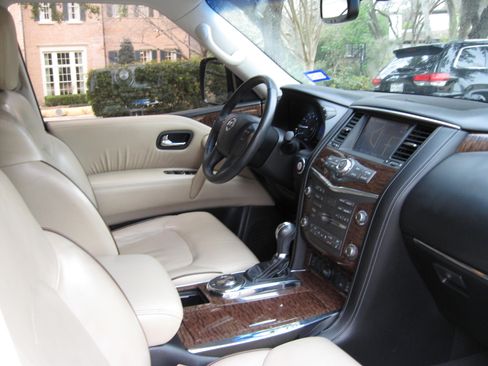 Used 2017 Nissan Armada SL w/ Moonroof Package image 10