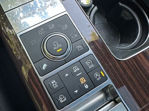 Used 2016 Land Rover Range Rover image 14