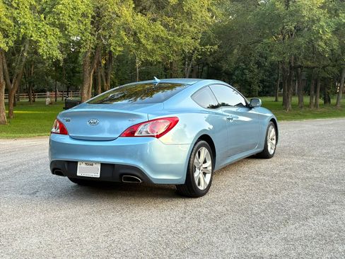 Used 2010 Hyundai Genesis 2.0T RWD image 8