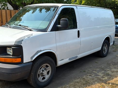 Used 2007 Chevrolet Express 1500 RWD image 1