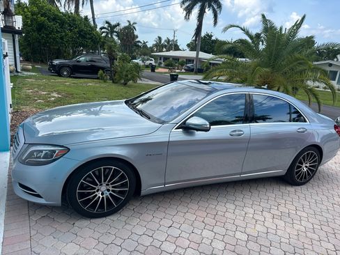 Used 2017 Mercedes-Benz S 550 Sedan image 1