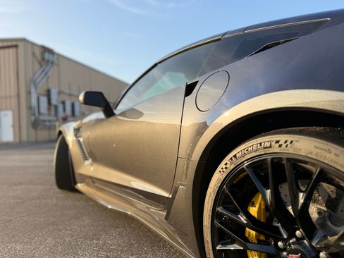 Used 2017 Chevrolet Corvette Z06 w/ Z07 Performance Package image 21