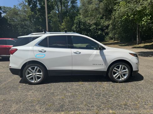 Used 2018 Chevrolet Equinox Premier AWD/4WD image 26
