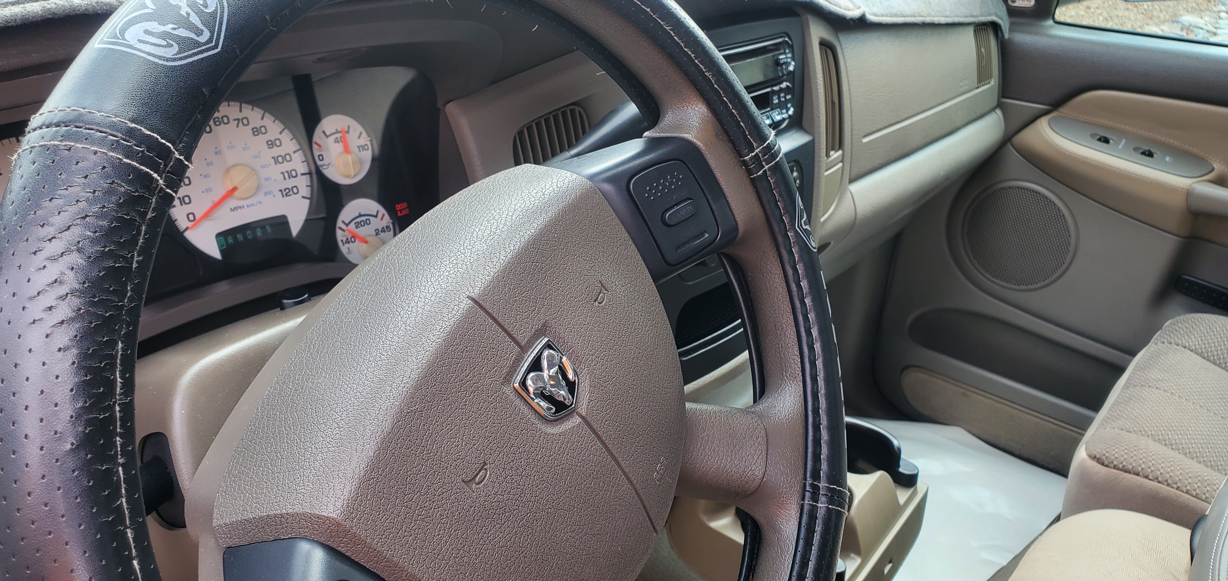 Used 2004 Dodge Ram 2500 Truck SLT RWD image 11