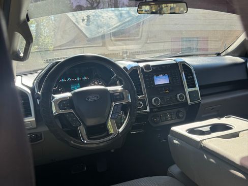 Used 2018 Ford F150 XLT image 19