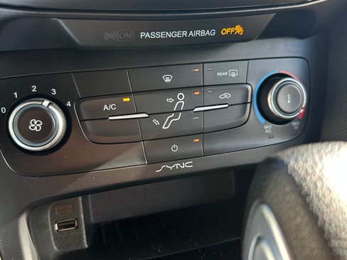 Used 2018 Ford Focus S image 13