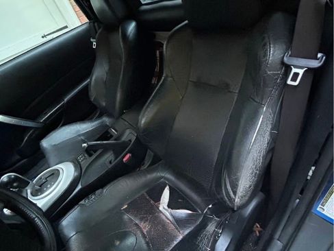 Used 2007 Nissan 350Z Touring RWD image 5
