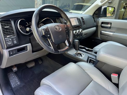 Used 2020 Toyota Sequoia Limited image 5