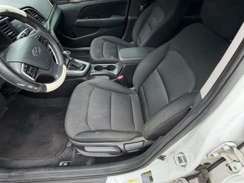 Used 2018 Hyundai Elantra SEL FWD image 8