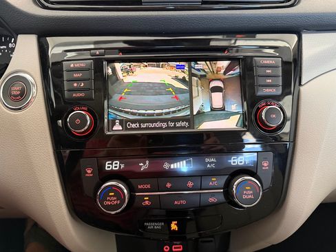 Used 2020 Nissan Rogue Sport SL FWD image 16