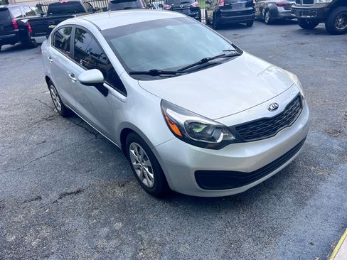 Used 2013 Kia Rio LX image 4