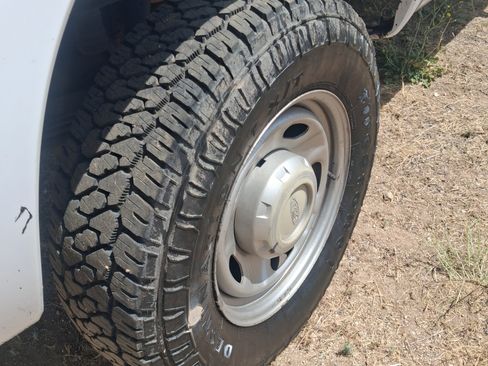 Used 2014 Ford F250 XL w/ Power Equipment Group AWD/4WD image 10
