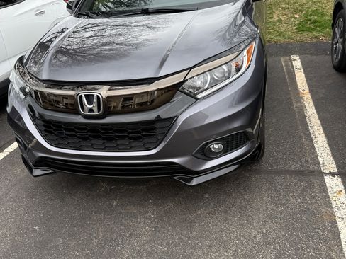 Used 2022 Honda HR-V Sport image 9