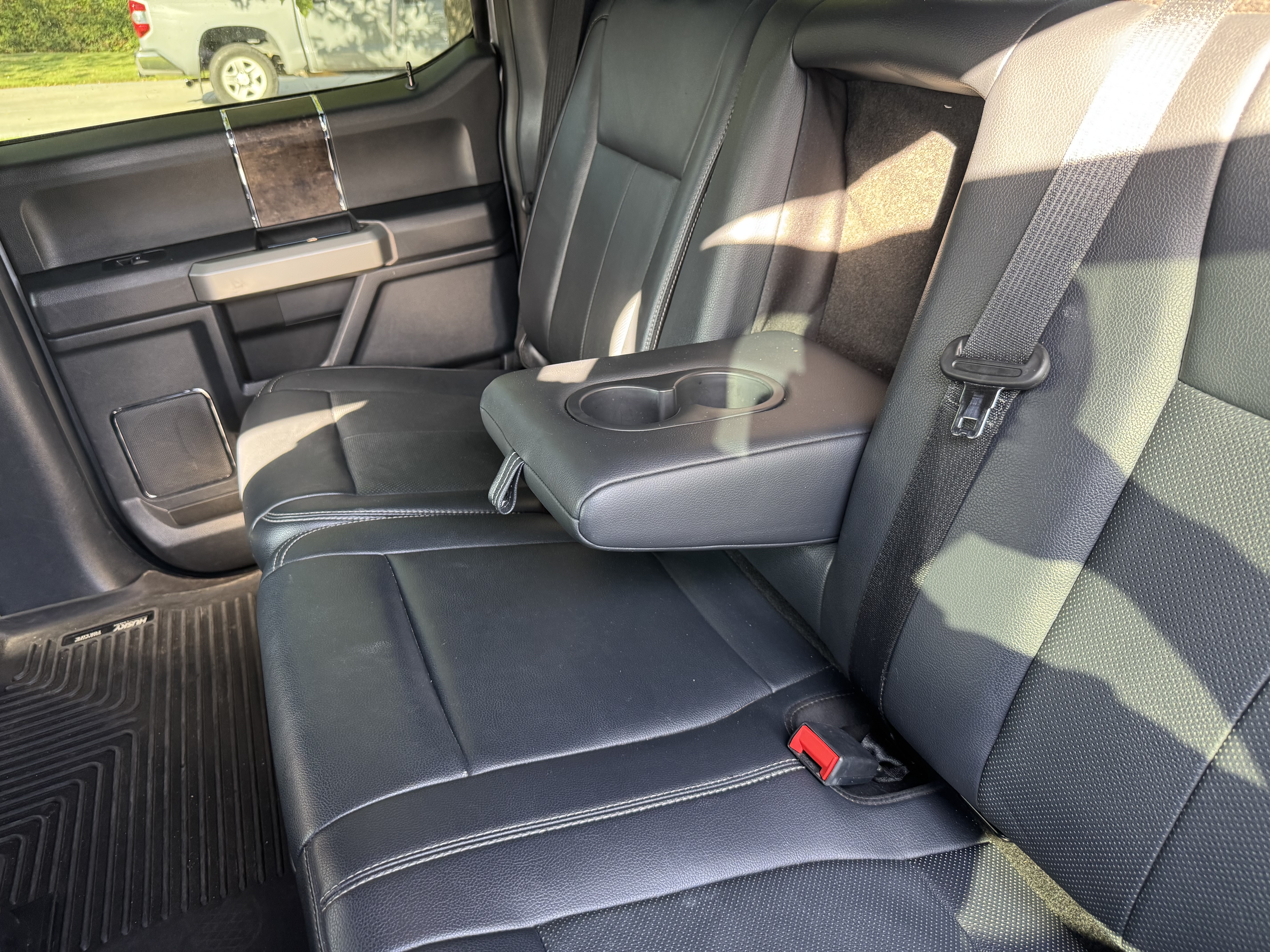 Used 2022 Ford F250 Lariat w/ Tremor Off-Road Package AWD/4WD image 12