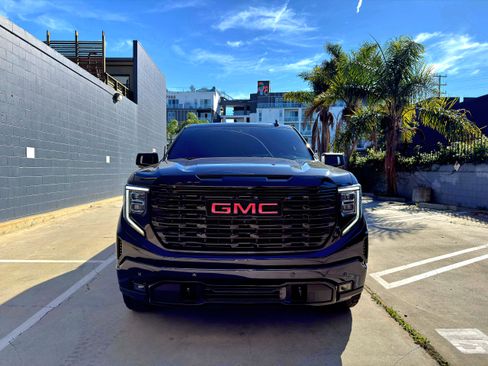 Used 2023 GMC Sierra 1500 Denali w/ Denali Reserve Package image 2