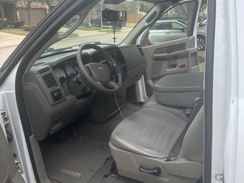 Used 2008 Dodge Ram 1500 Truck ST image 10