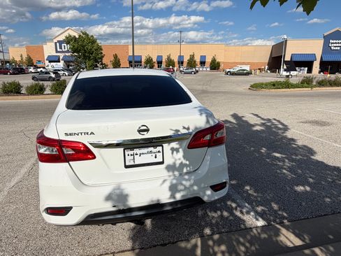 Used 2017 Nissan Sentra S FWD image 6