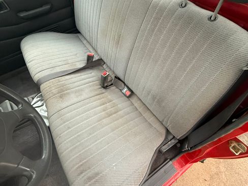 Used 1994 Nissan Pickup XE image 13