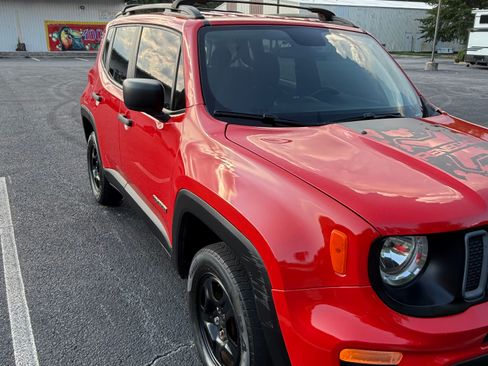 Used 2019 Jeep Renegade Sport AWD/4WD image 9