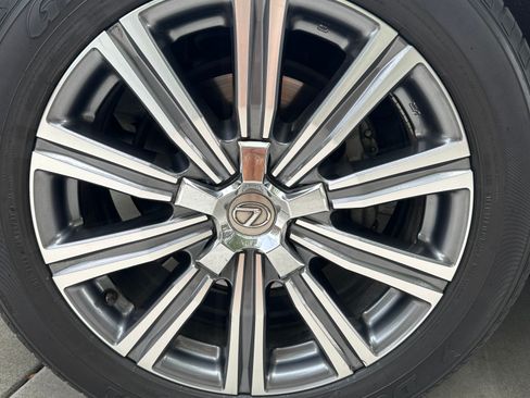 Used 2017 Lexus LX 570 4WD image 6