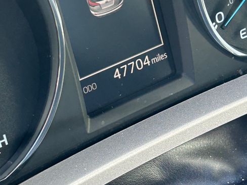 Used 2018 Toyota RAV4 Limited w/ Advanced Technology Package AWD/4WD image 9