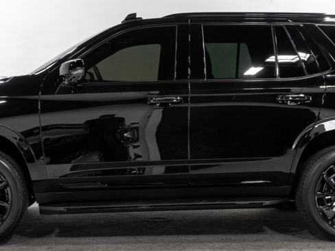 Used 2023 Cadillac Escalade Sport w/ LPO, ONYX Package image 2