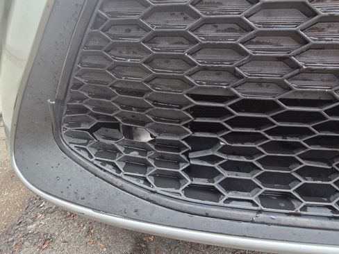 Used 2020 Toyota Corolla LE image 9