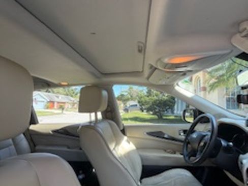 Used 2017 INFINITI QX60 AWD w/ Premium Plus Package image 5