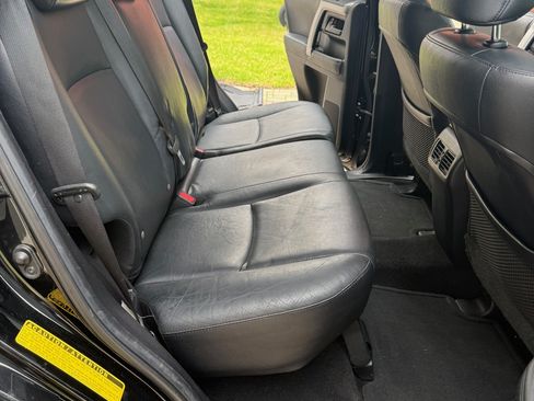 Used 2010 Toyota 4Runner Limited image 23
