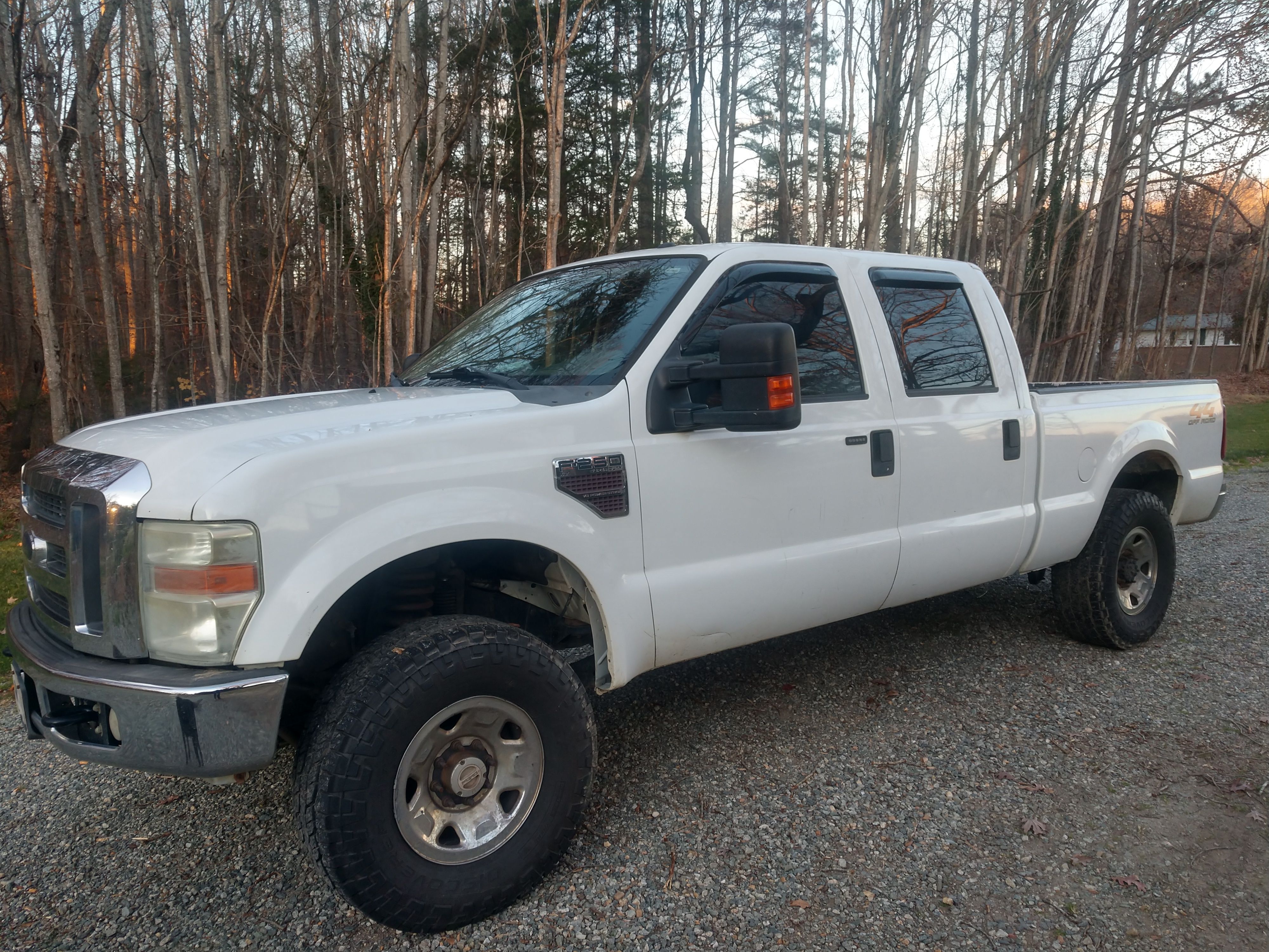 Used 2009 Ford F250 XLT AWD/4WD image 2