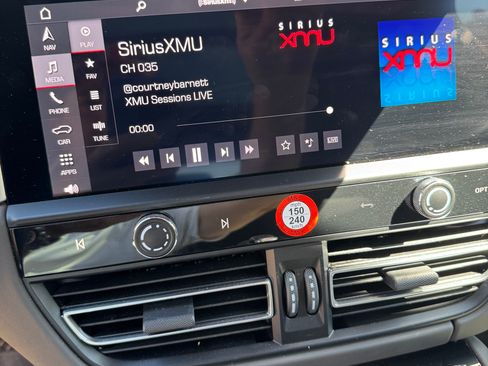 Used 2024 Porsche Macan S image 7