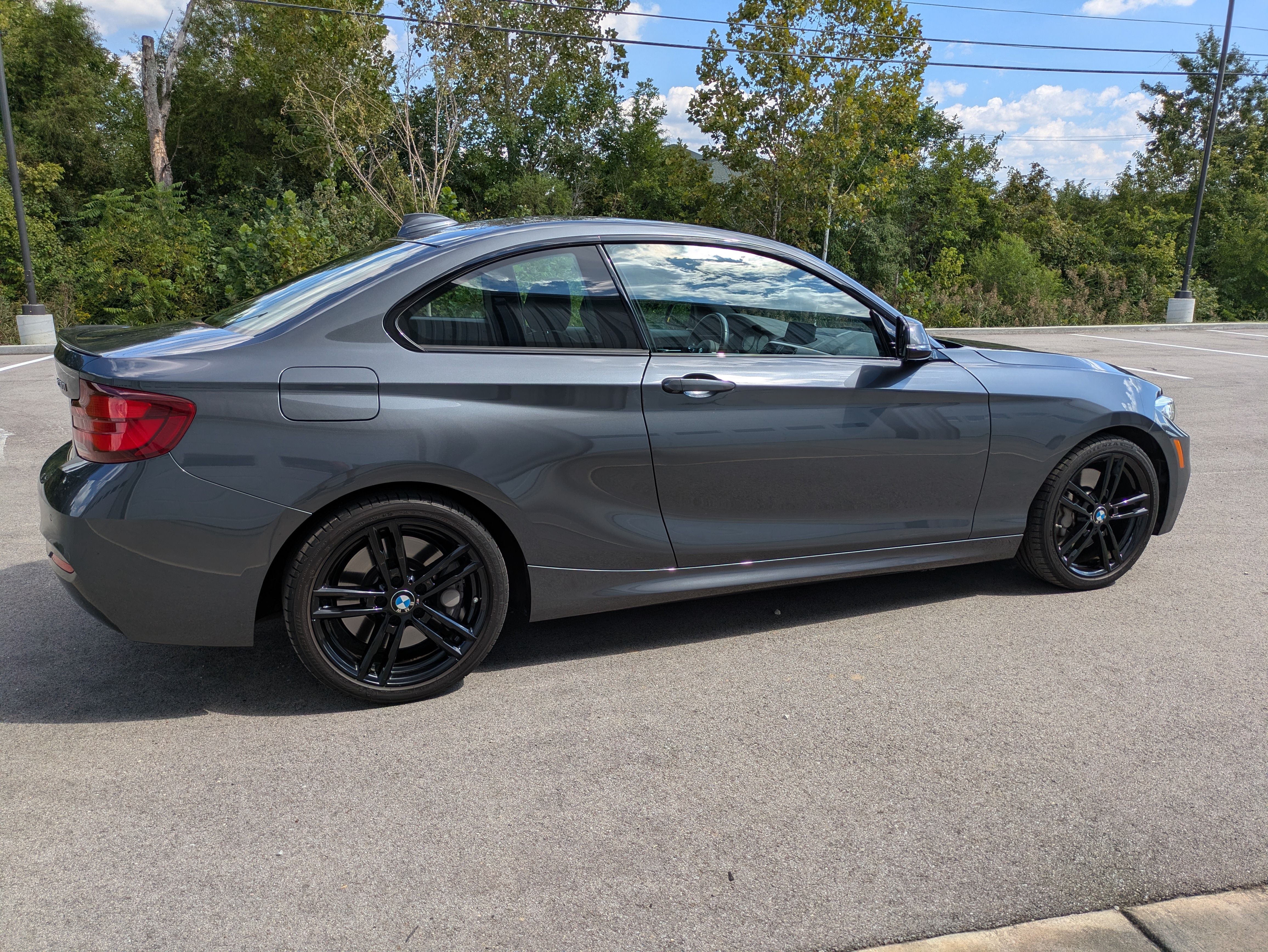 Used 2021 BMW 230i Coupe w/ M Sport Package RWD image 6