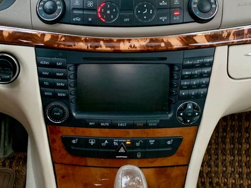 Used 2006 Mercedes-Benz E 320 E 320 CDI Sedan 4D image 8