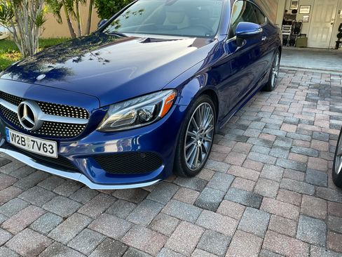 Used 2017 Mercedes-Benz C 300 Coupe image 4