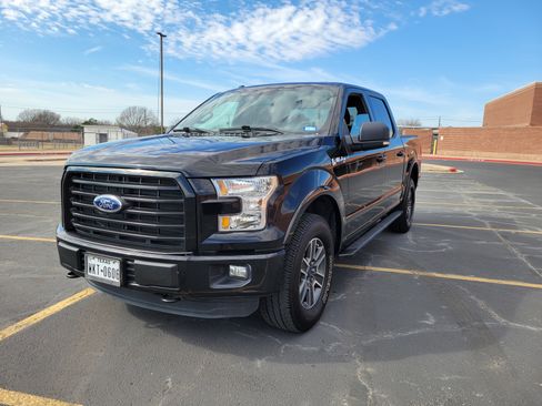 Used 2016 Ford F150 XLT w/ Equipment Group 302A Luxury image 4
