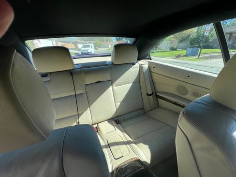 Used 2008 BMW 335i Convertible image 10