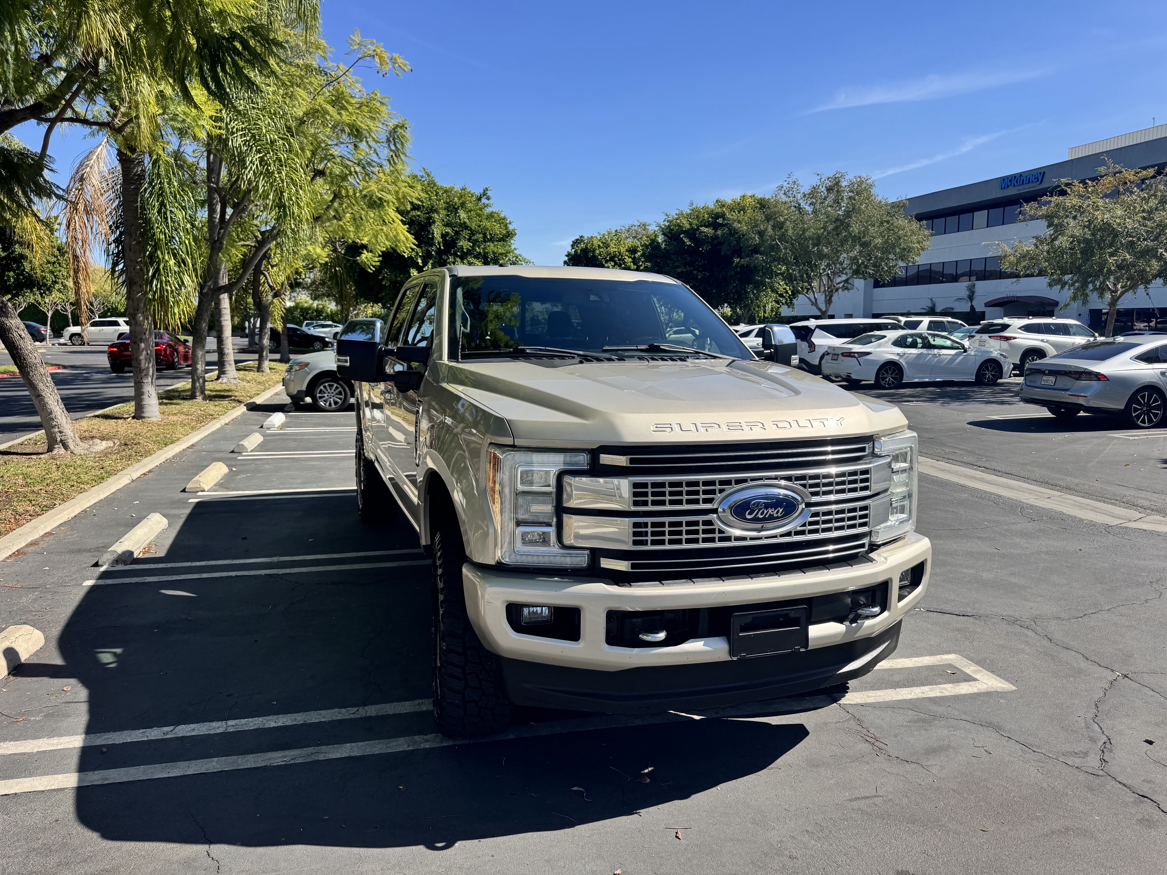 Used 2018 Ford F250 Platinum w/ Platinum Ultimate Package AWD/4WD image 5